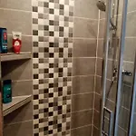 Aneta Apartamento *